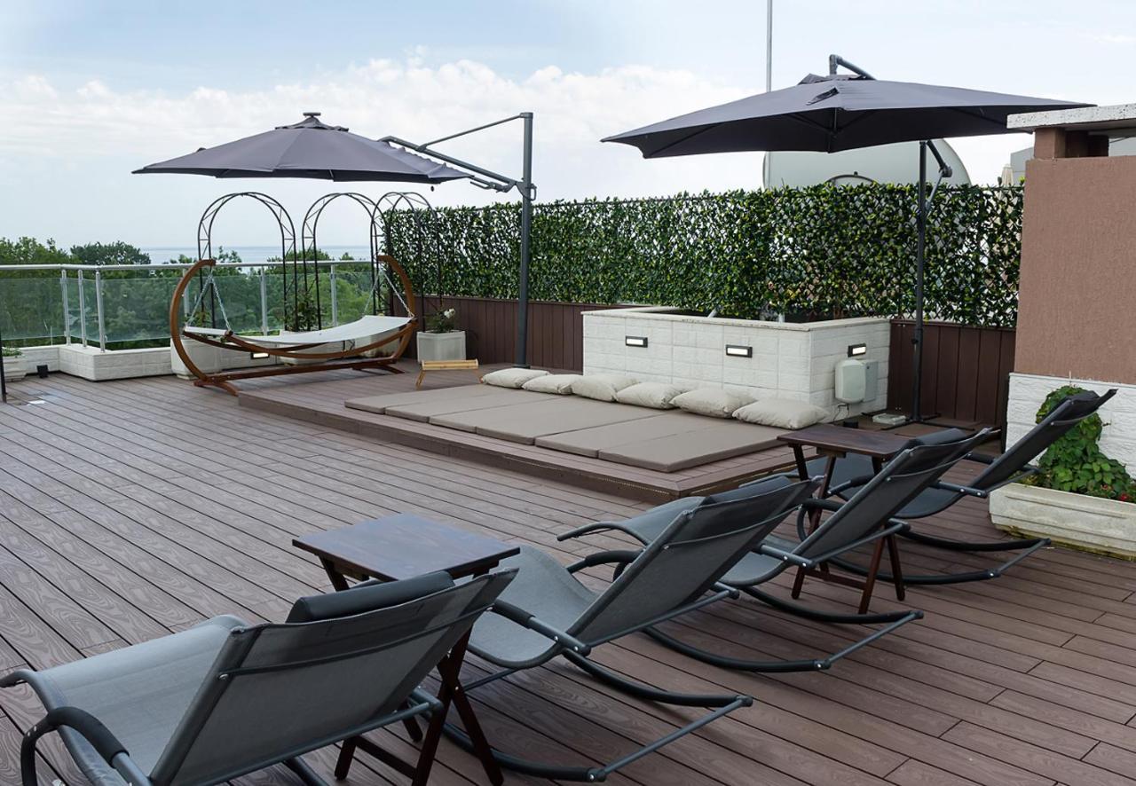 Under The Stars - Lux Penthouse With Pool And Terrace By Flat Mаnager Διαμέρισμα Άγιος Κωνσταντίνος και Ελένη Εξωτερικό φωτογραφία